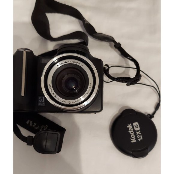Kodak Easyshare P850 5.1 MP Digital Camera & Lowepro Edit 110 Black Camera Bag - Picture 7 of 11